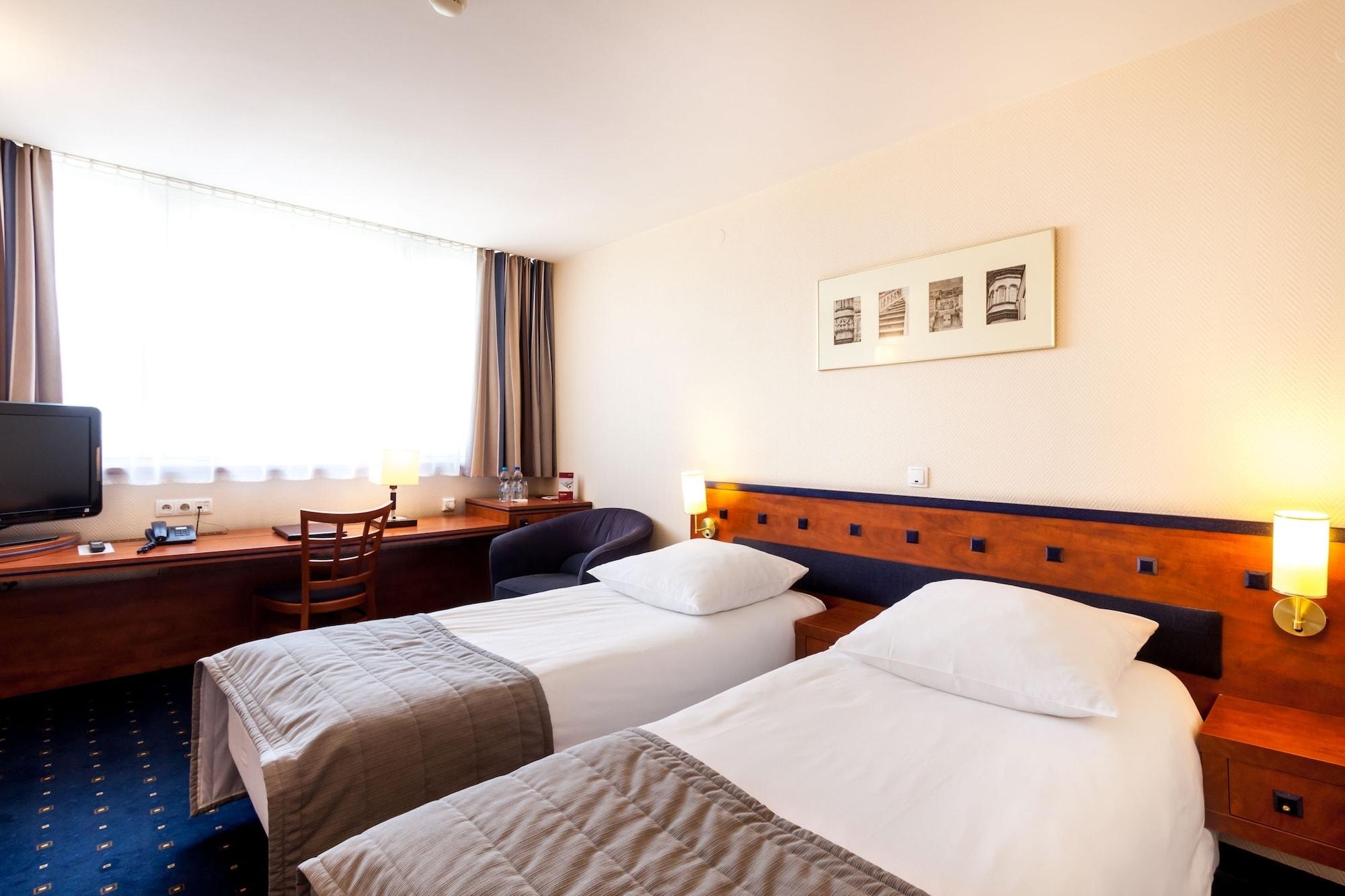 Qubus Hotel เลกนิตซา ภายนอก รูปภาพ