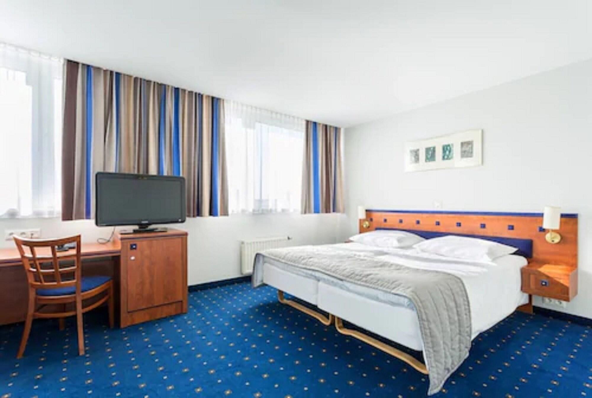 Qubus Hotel เลกนิตซา ภายนอก รูปภาพ